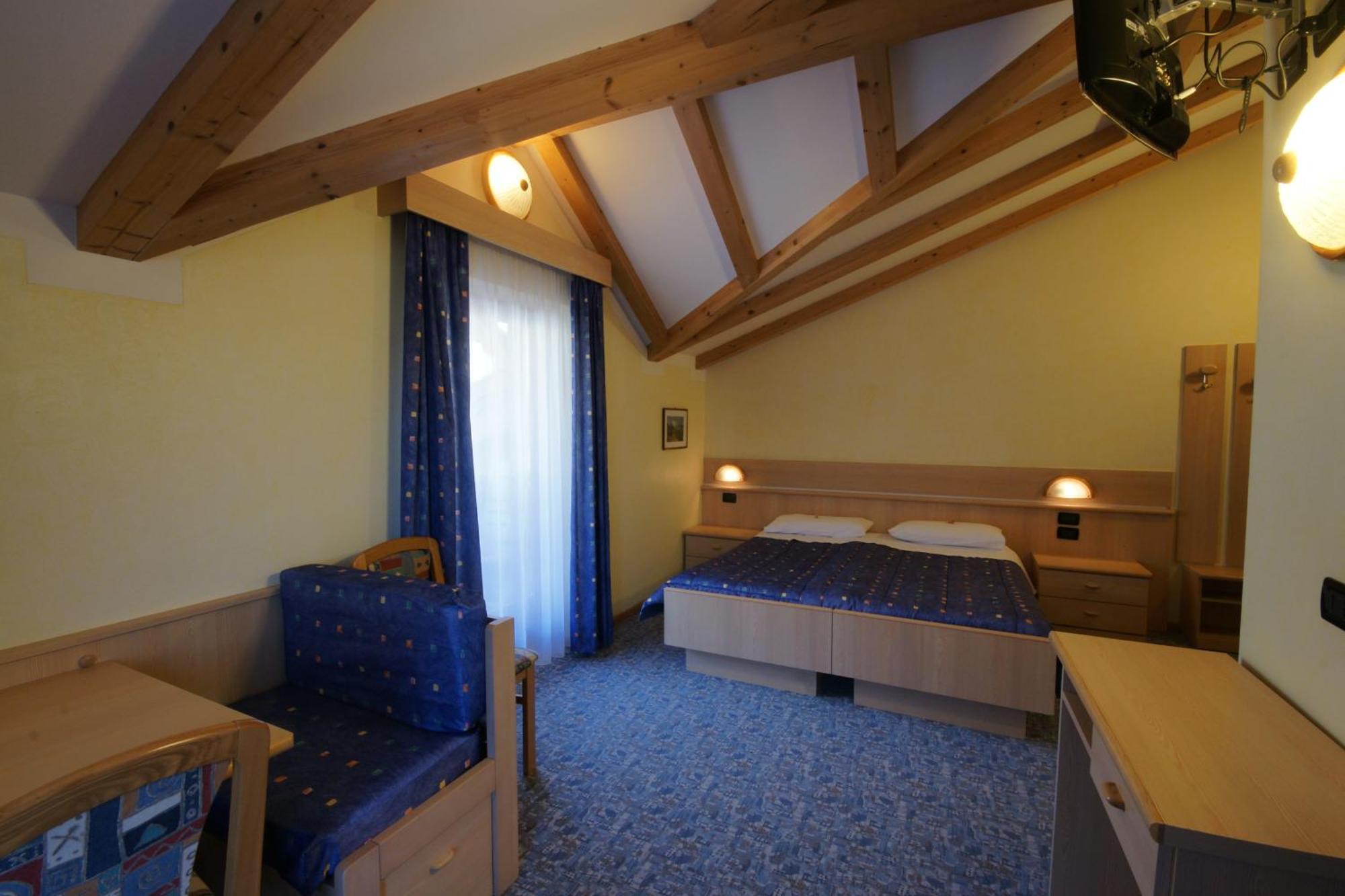 Berg Hotel Latemar Spitze Vigo di Fassa Bagian luar foto
