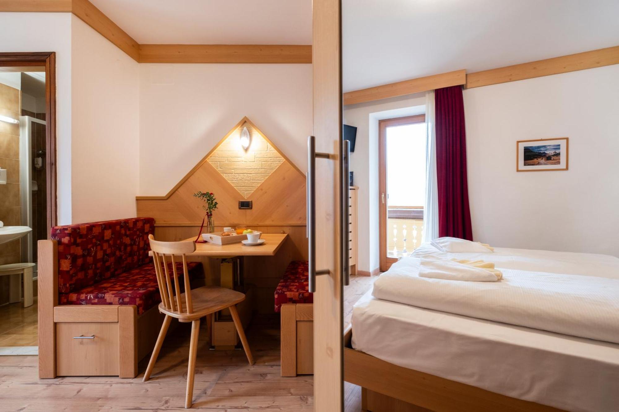 Berg Hotel Latemar Spitze Vigo di Fassa Bagian luar foto